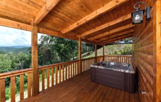 Breathtaking Cabin with Hot-tub, Fireplace and Games in Sevierville, Tennessee - 7