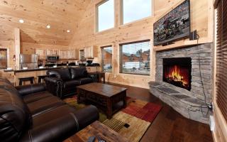 Breathtaking Cabin with Hot-tub, Fireplace and Games in Sevierville, Tennessee - 1