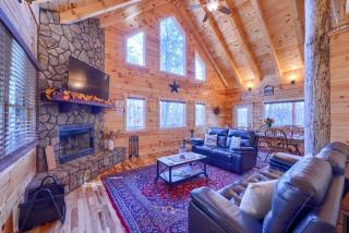 Family-Friendly Getaways to this Rustic Log Cabin in Logan, Ohio - Logan - 8