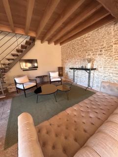 Au 8 à Meursault, Magnifique maison Bourguignonne au pied des vignes, jardin, places de parking privée - Meursault - 7