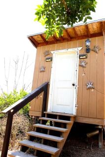Pet Friendly Impressive Safari Tent with Hot-tub in Rainbow, California - - 7