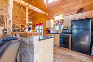 Incredible Cabin with Pool Table and Hot-Tub in Cleveland, Georgia - Cleveland - 6