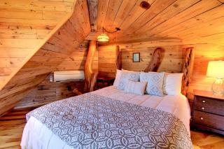 Luxury Cabin Getaway Perfectly Nestled near the Guadalupe River in New Braunfels, Texas - New Braunfels - 7