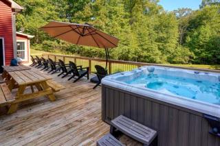 Amazing Family Adventures at this Lovely Logan Rental with Fire Pit and Catch-and-Release Pond - Logan - 4