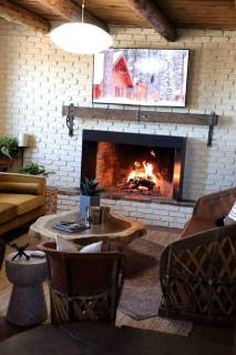 Rustic Cottage Rental Ideal for Secluded Glamping in New Mexico - Nogal - 8