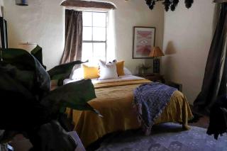 Rustic Cottage Rental Ideal for Secluded Glamping in New Mexico - Nogal - 2