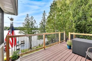 Charming, Pet Friendly Lakefront Cabin in Belgrade, Maine, Perfect for a Weekend Getaway with Friends - Belgrade - 7