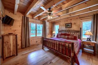 Lovely Logan Log Cabin Retreat for Family and Group Glamping in Ohio - Logan - 1