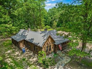 Charming Spacious Cabin with Fire Pit and BBQ in Mentone, Alabama - Mentone - 9