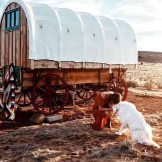 Covered Wagon Rentals for Couples at Bed and Breakfast Ranch near Lake Powell - Marble Canyon - 7
