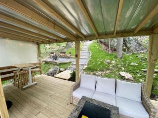 Eco-Friendly Tree House Pods for a Georgia Glamping Experience - Wildwood - 4