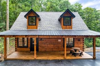 Delightful Cabin Amazing for Families with Private Porch in Tennessee - Sevierville - 3