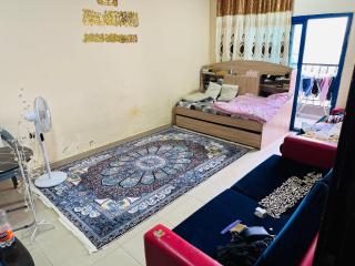 Single private room with shared washroom and kitchen - Charjah - 4