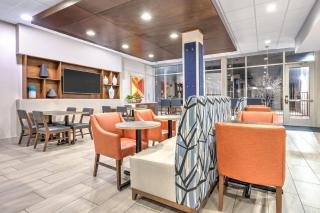 Holiday Inn Express & Suites Moore by IHG - Moore - 2
