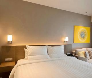Novotel Suites - The Hotel at Acqua 1 - Manila - 0