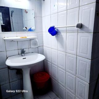 Hall Sharing Men Bed space - 4