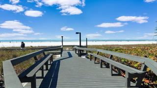 Peaceful lakefront condo on Siesta Key - Private beach access, 2 pools, tennis and pickleball courts - Siesta Key - 8
