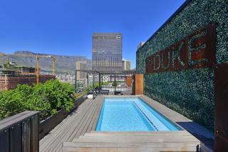 KIRA - 1BR Urban Oasis with Views & Rooftop Pool - Le Cap - 2