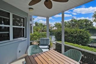 Redecorated 2BR condo with a pond view from the relaxing lanai - Siesta Key - 1