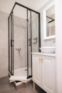 NEW - Golden Central Budapest Apartment - Budapest - 3