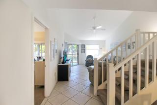Beautiful Siesta Key condo - Two heated pools, tennis, pickleball, private beach access - Siesta Key - 2