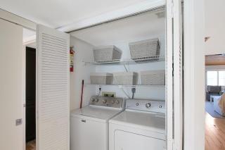 Stunning lakefront condo on Siesta Key with private beach access - 9