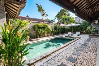 Sari Temuku Villa - Seminyak - 9