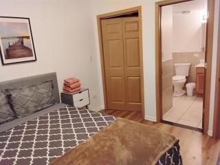 Spacious 3BD Apartment in a Prime Chicago Location - Chicago - 4