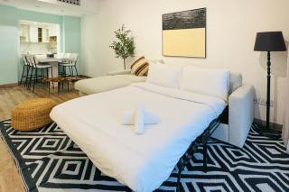 Luxury 1BR in Zaafran With Stunning Burj Khalifa View - 3