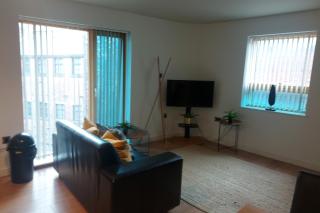 Modern 2-Bed Apartment - Heart of the City - Sheffield - 5