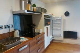 Modern 2-Bed Apartment - Heart of the City - Sheffield - 6