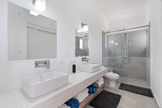 Brand New Stunning Villa Pool - Santa Cruz - 2