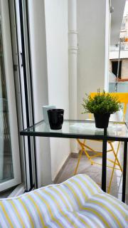 N&K Yellow Pearl Flat - Volos - 1