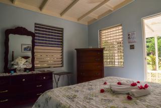 Charming 5-Bedroom Rustic Villa Steps from a Private Beach - 9