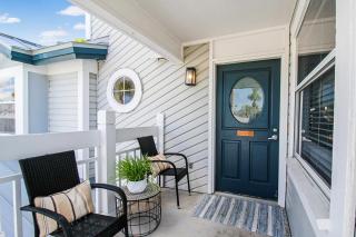Serene bay front condo on Siesta Key - 2 heated pools, pickleball and tennis, private beach access - Siesta Key - 3