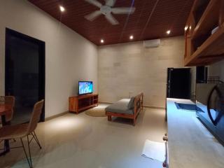 NEW Villa 2BDR 5 Min Finns Beach - Canggu - 2