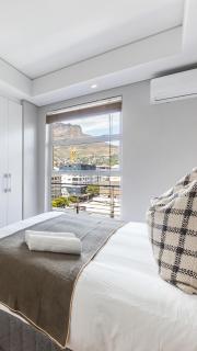 Central 1 Bed apt with Balcony & Pool TheSentinel - 7
