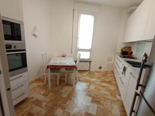 The Family Haven, semi-central & large suite, with garage! - Lecco - 5
