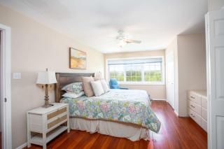 King Beds Game Room On 290 Large Estate Kitchen - 6