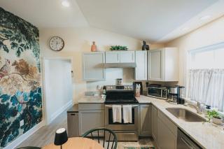 Lune on Market Street - 6