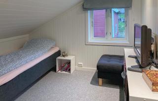 3 Bedroom Cozy Home In Farsund - Farsund - 5