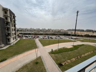 209 . Spacious 3BR Apt. 2 Baths Gated Community - Sheikh Zayed - 8