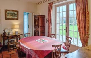 Gorgeous Home In Plélan-Le-Petit - Plélan-le-Petit - 5