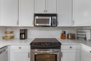 Centre Court Paradise - 2