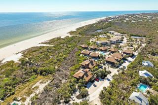 Renovated 3-BR Villa with Rooftop Sundeck, Gulf Views and Private Beach - Sanibel - 9