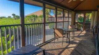 Renovated 3-BR Villa with Rooftop Sundeck, Gulf Views and Private Beach - Sanibel - 3