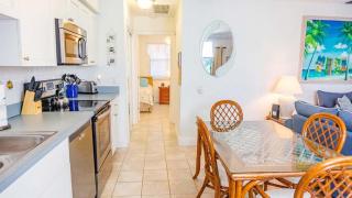 Cozy Coastal Haven - Your Relaxing Sanibel Getaway - Private Beach - Sanibel - 3
