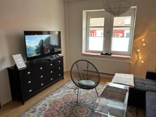 Schöne neue 4 Zimmer Wohnung mit Süd-Balkon bis 8 Personen - Naumburg - 5