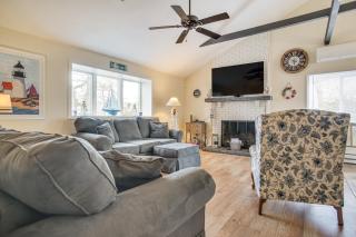 Near Beaches and Trails Home in East Falmouth - East Falmouth - 0