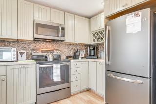 Near Beaches and Trails Home in East Falmouth - East Falmouth - 2